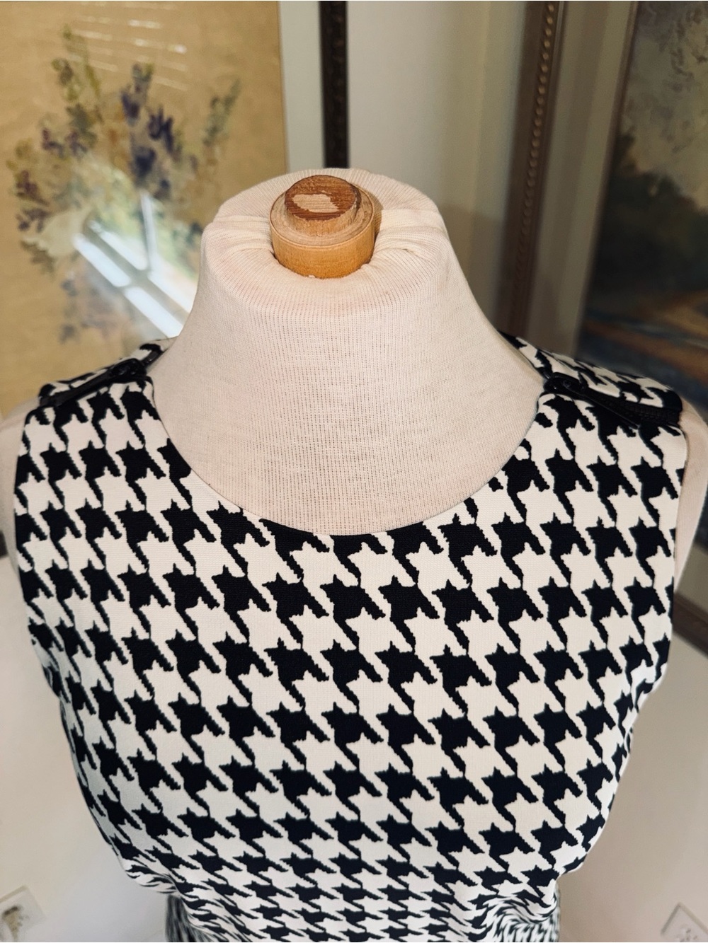 Michael Kors Classic Black & White Houndstooth Sleeveless Dress Size 4 - Picture 4 of 11